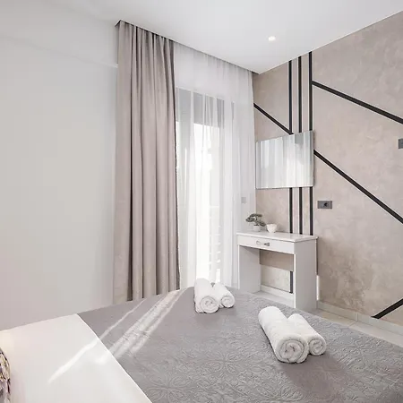 Elio 1 Apartment